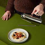 Dripless Oil Can