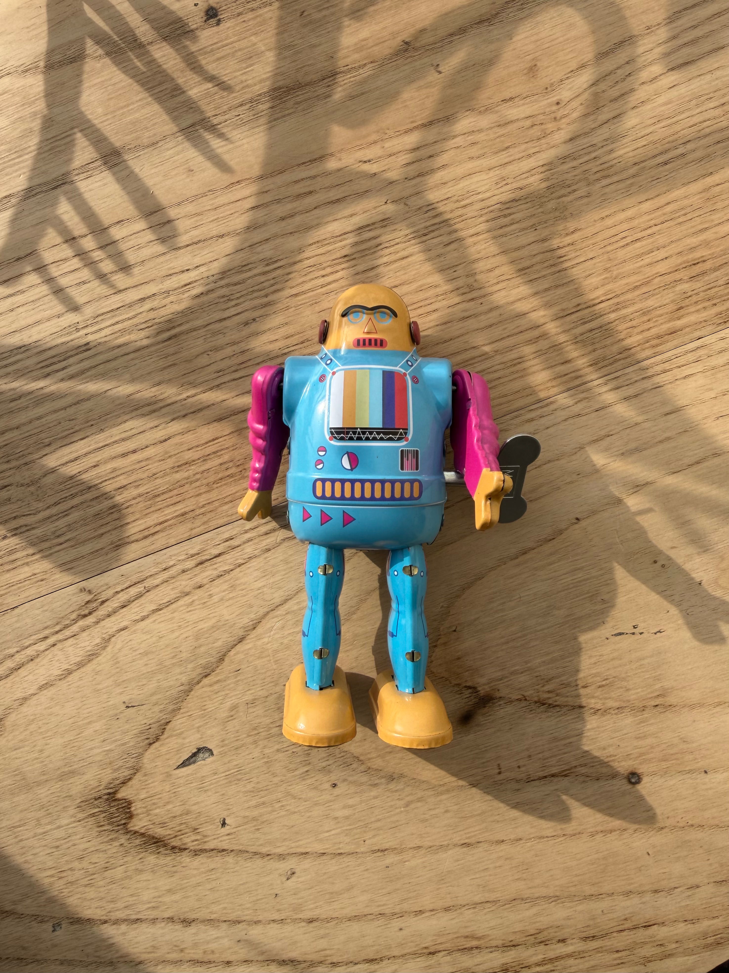 TV Bot – Viand Mercantile