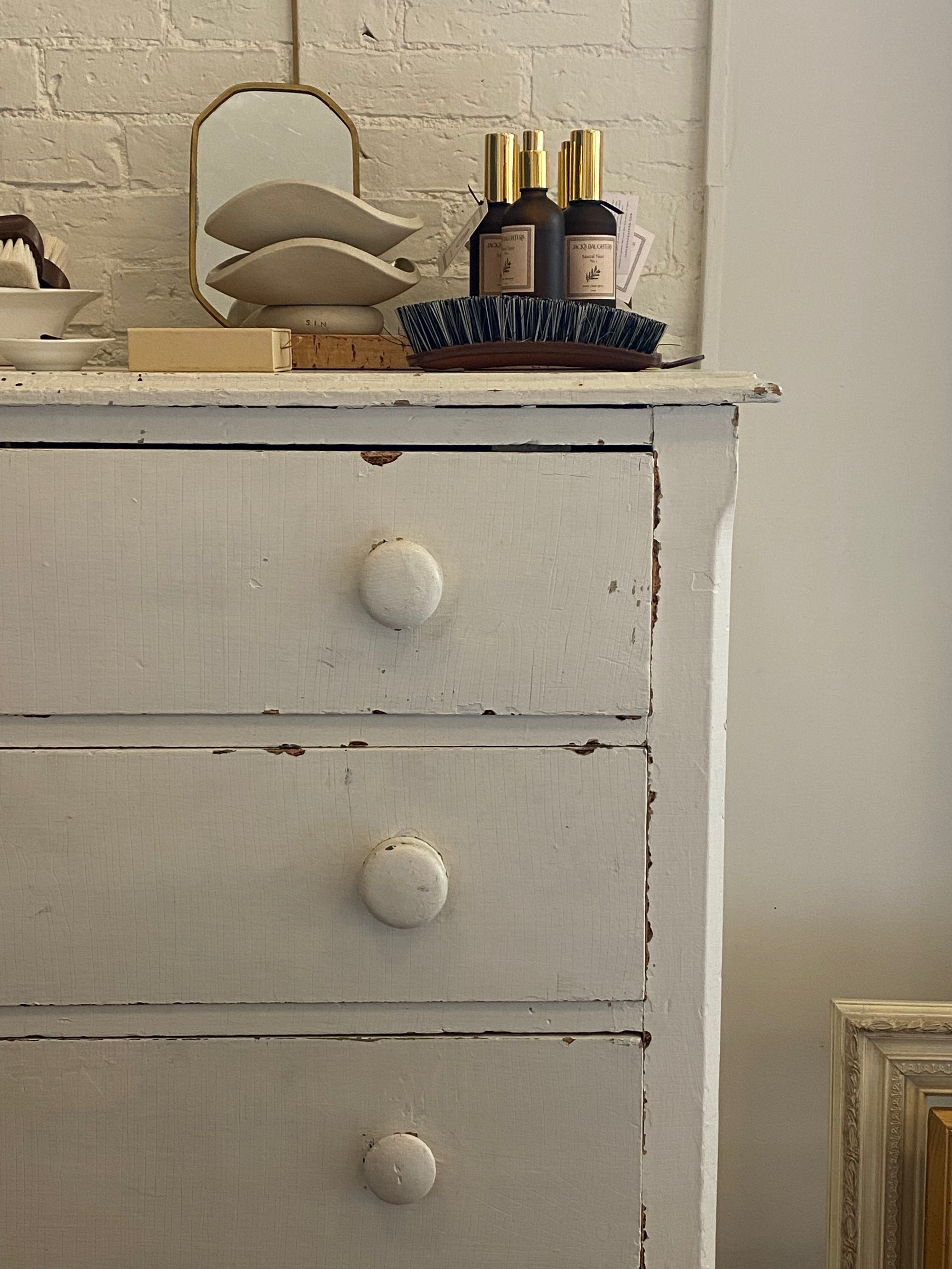 Vintage 4 Drawer White Cottage Dresser | Viand Mercantile Vintage 4 Drawer White Cottage Dresser | Viand Mercantile