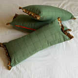 The Classic Lumbar with Frill Edge
